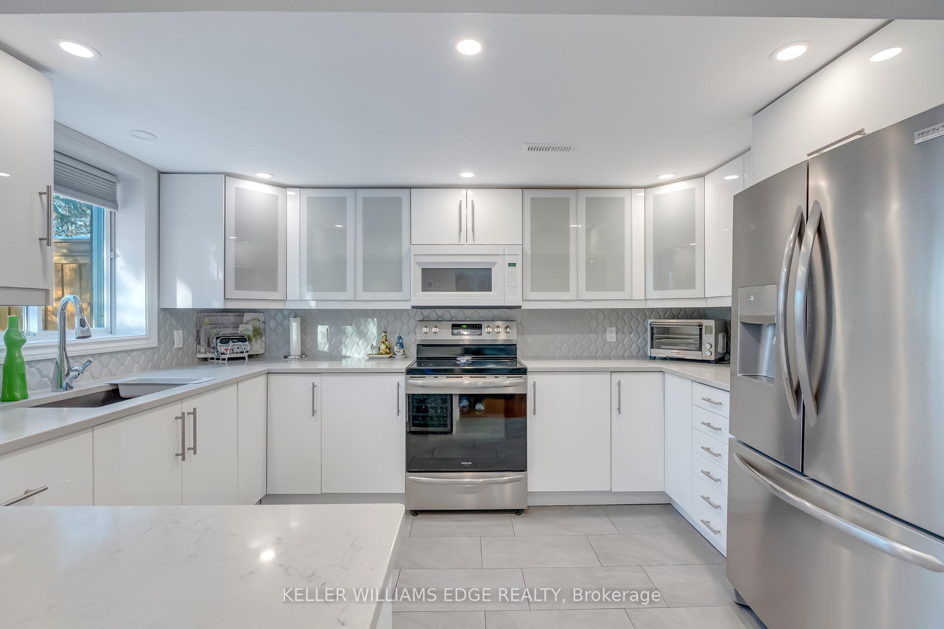Photo 30 of 15 Laurendale Avenue, Hamilton, Waterdown — HOMEH