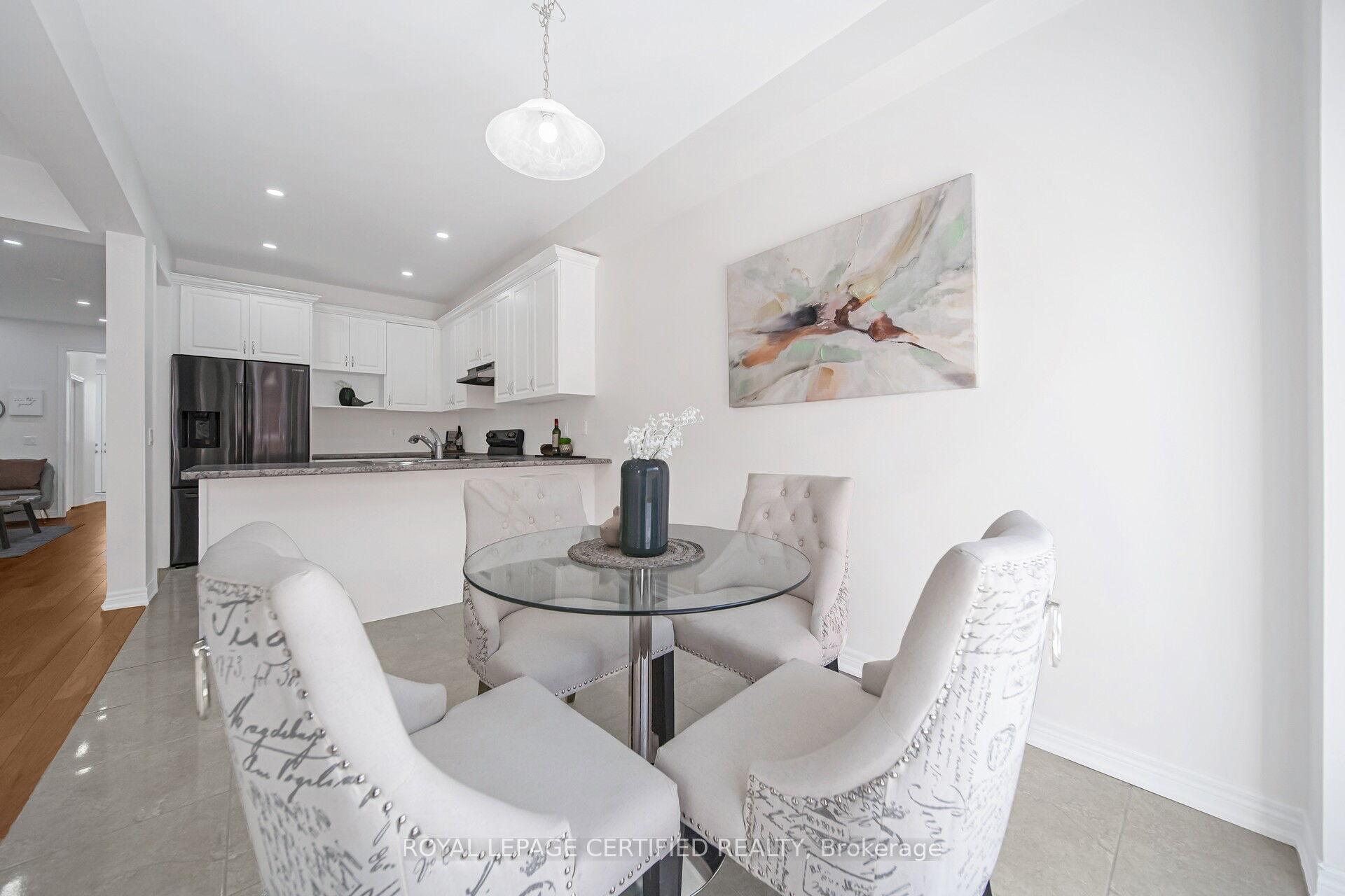 Photo 15 of 21 Benhurst Crescent, Brampton, Northwest Brampton — HOMEH