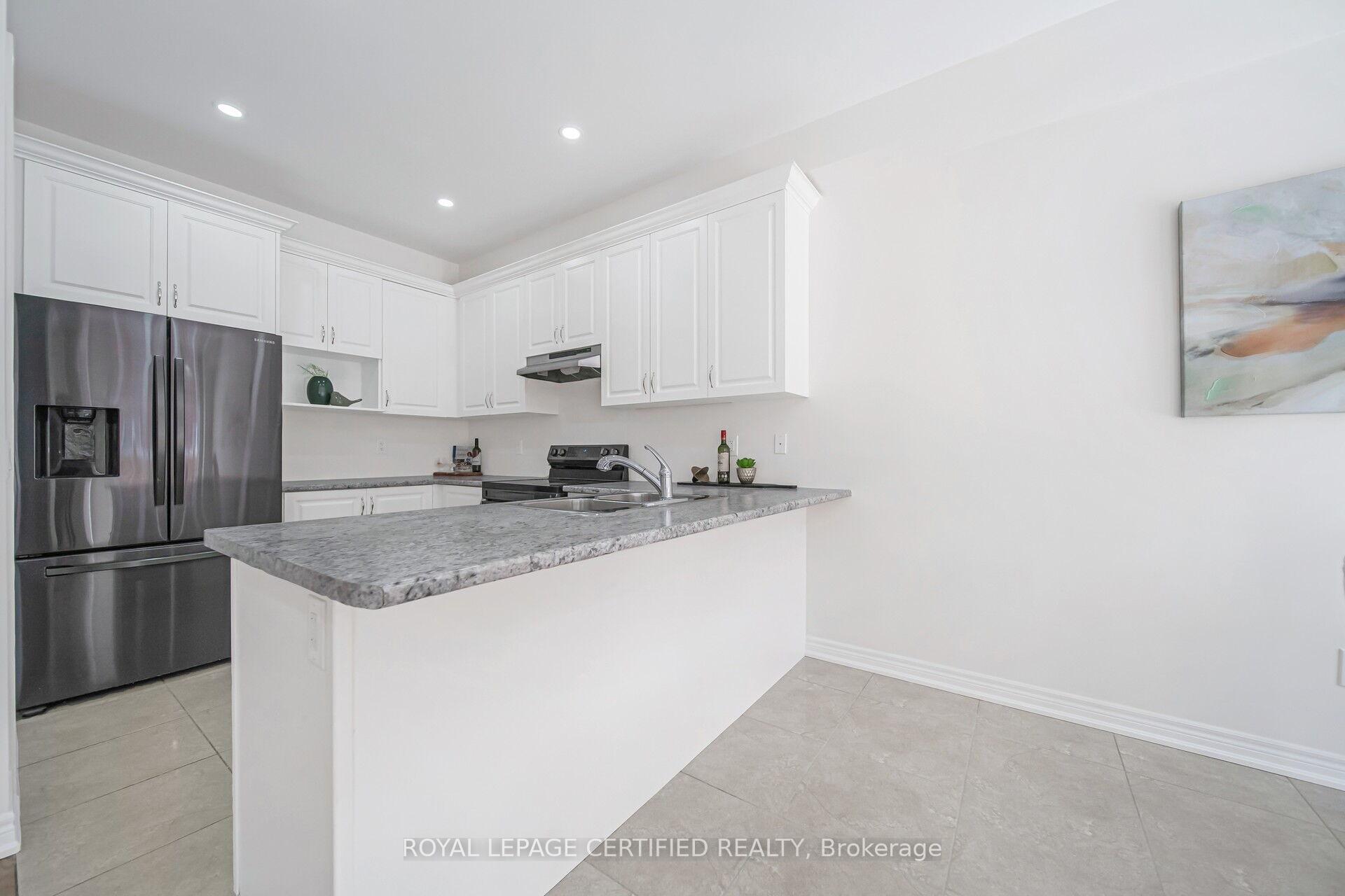 Photo 16 of 21 Benhurst Crescent, Brampton, Northwest Brampton — HOMEH