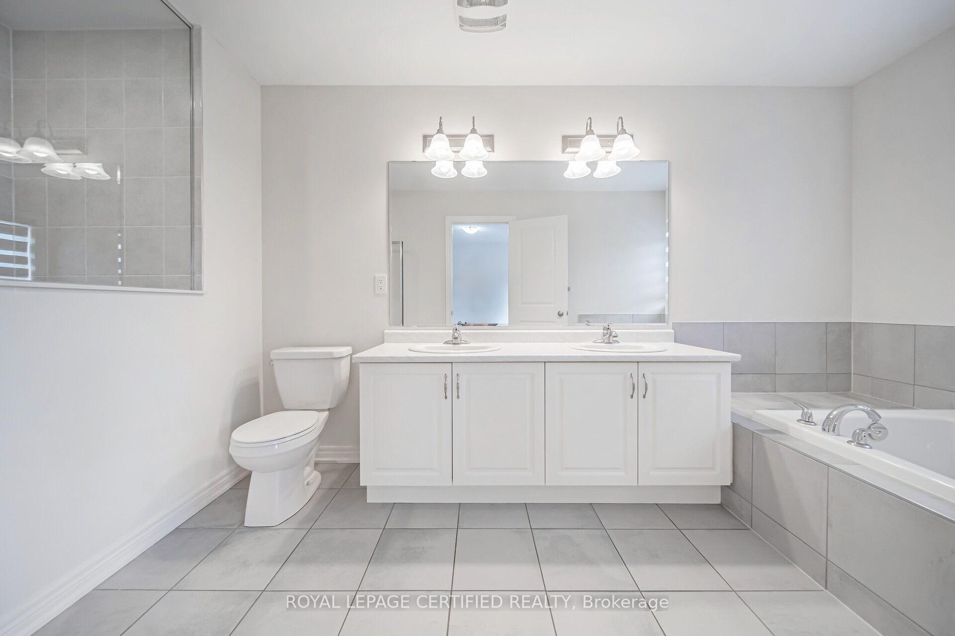 Photo 23 of 21 Benhurst Crescent, Brampton, Northwest Brampton — HOMEH