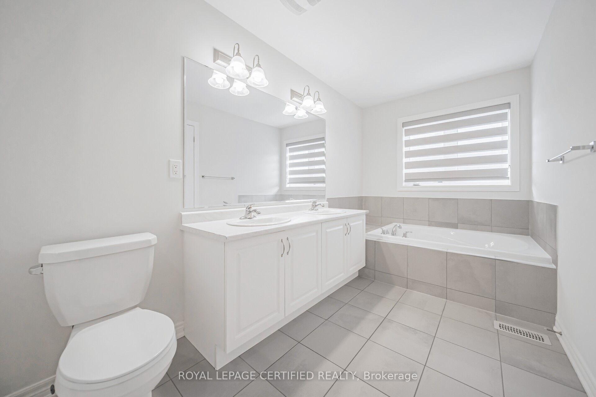 Photo 24 of 21 Benhurst Crescent, Brampton, Northwest Brampton — HOMEH