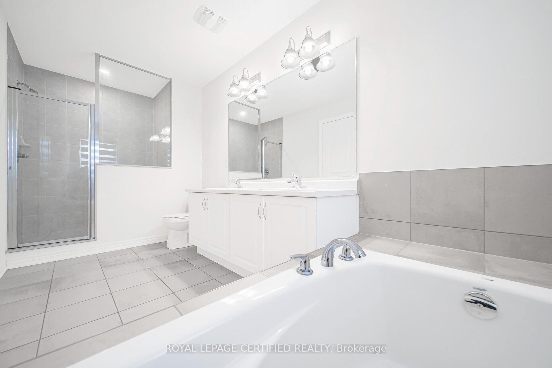 Photo 25 of 21 Benhurst Crescent, Brampton, Northwest Brampton — HOMEH