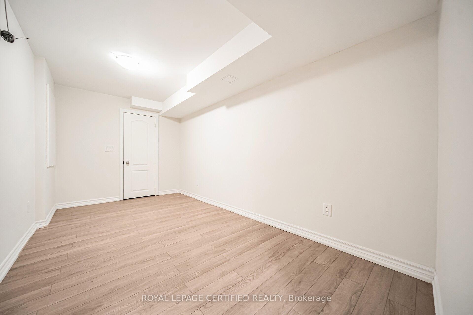 Photo 37 of 21 Benhurst Crescent, Brampton, Northwest Brampton — HOMEH