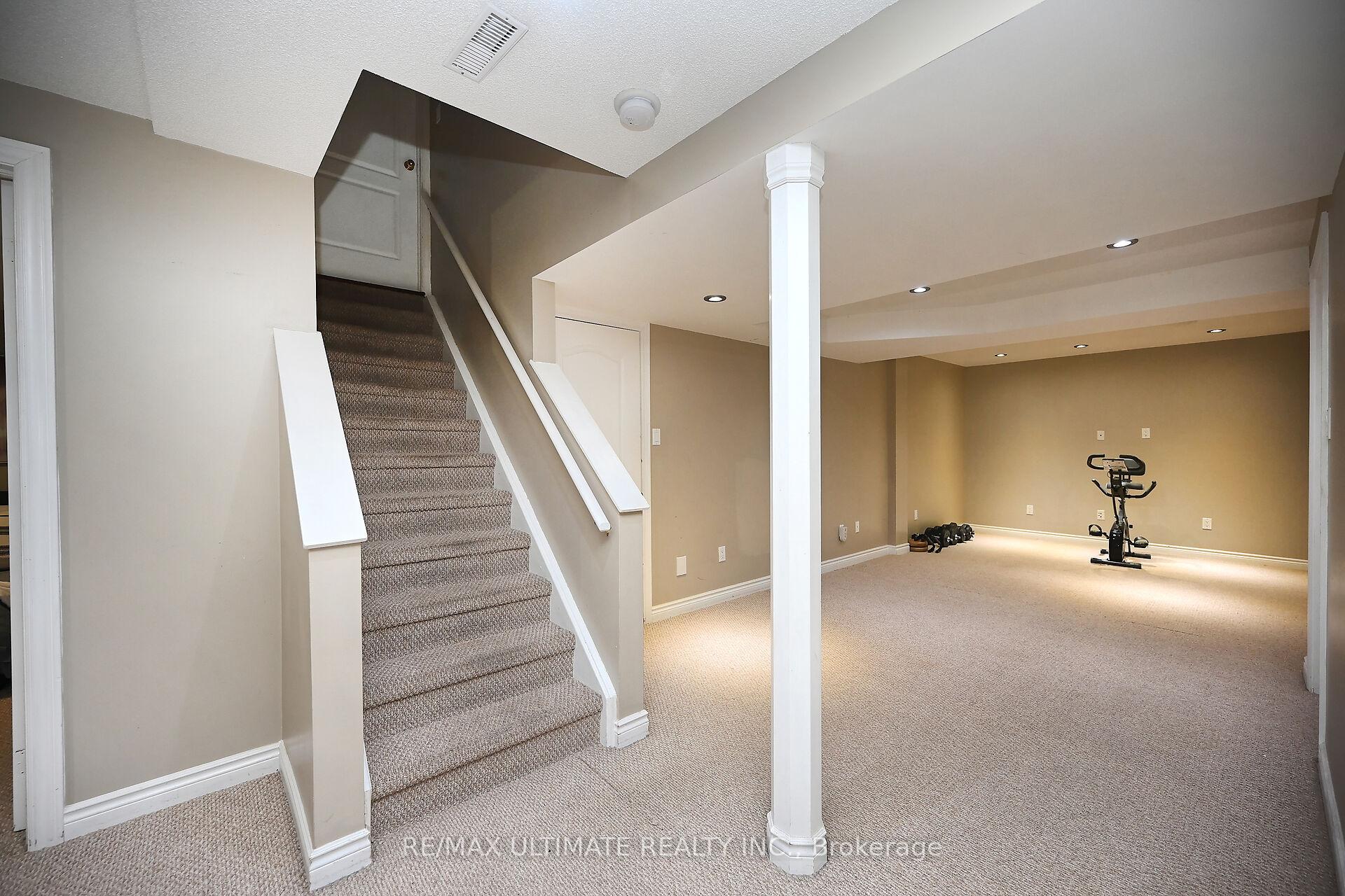 Photo 33 of 9 Patience Drive, Brampton, Fletcher's Meadow — HOMEH