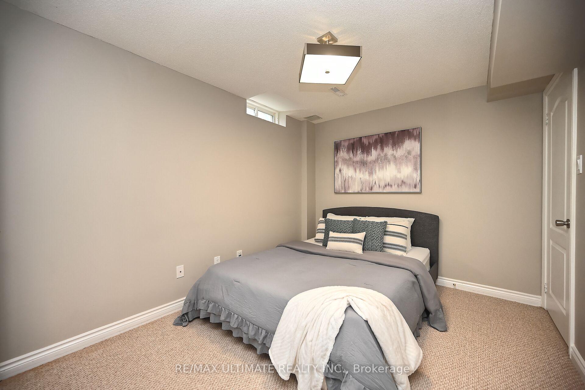 Photo 37 of 9 Patience Drive, Brampton, Fletcher's Meadow — HOMEH