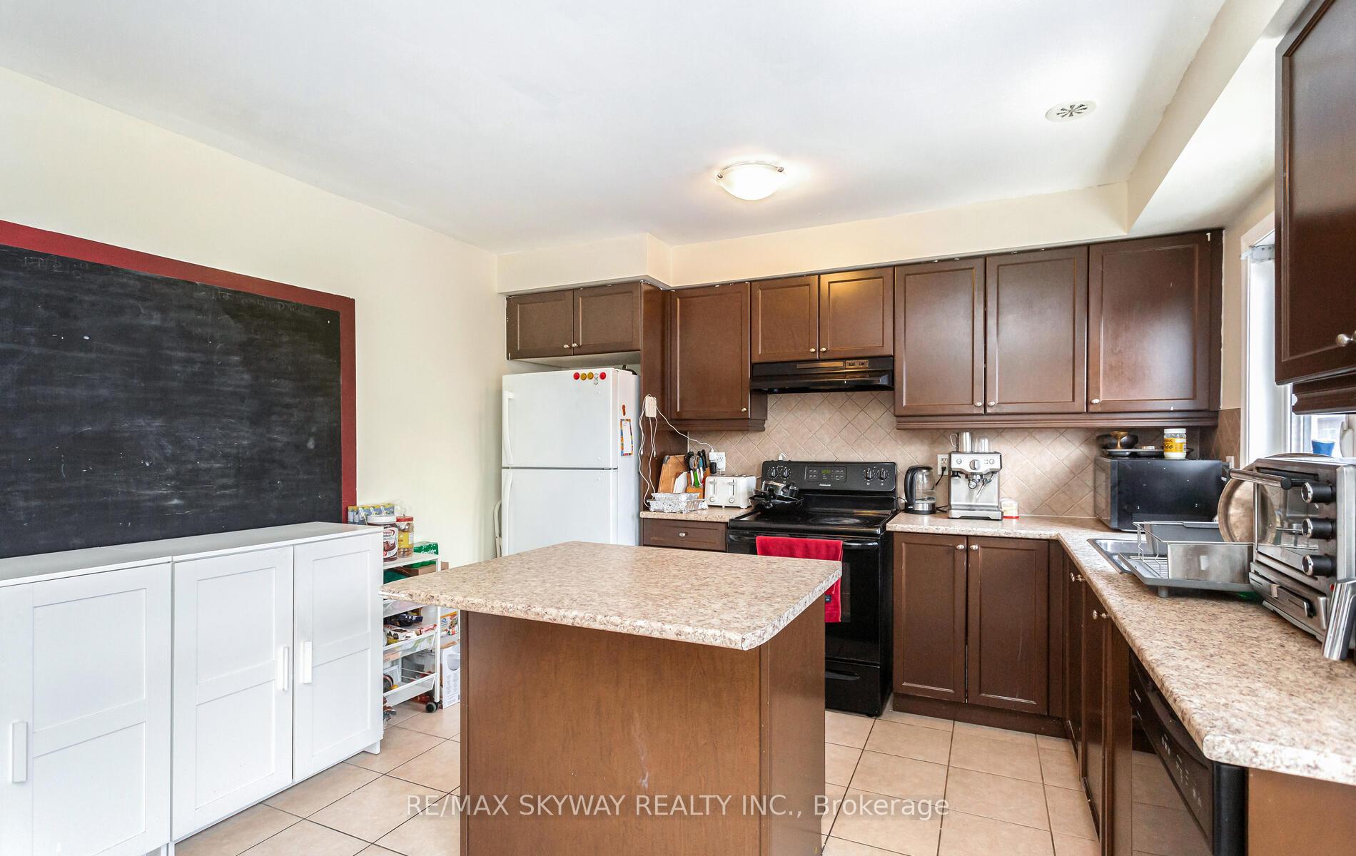Photo 33 of 91 Bevington Road, Brampton, Northwest Brampton — HOMEH