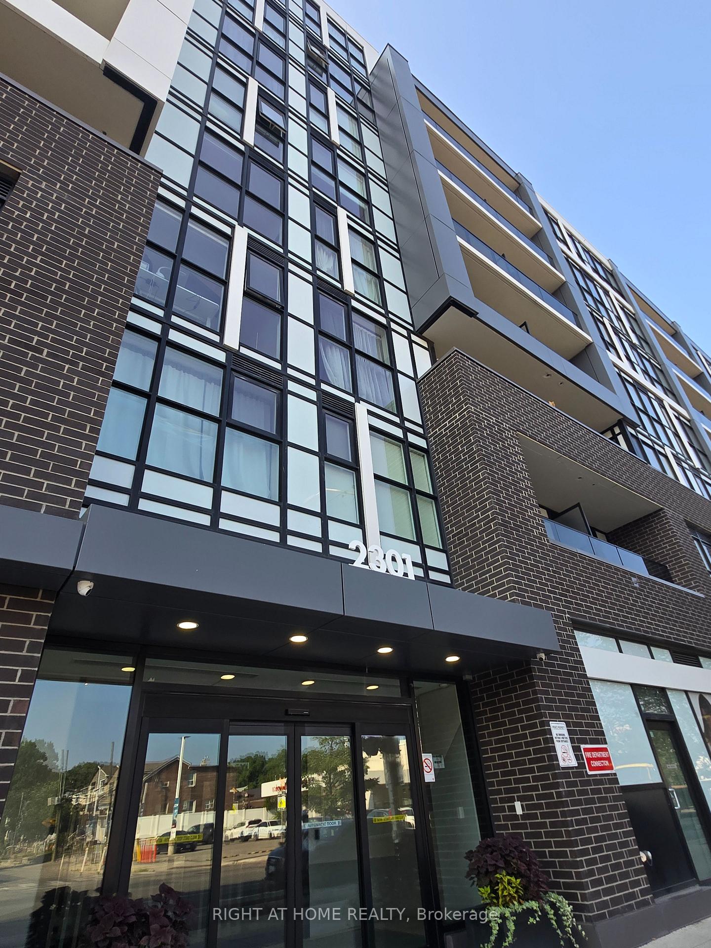 Front of Unit 715, 2301 Danforth Avenue E