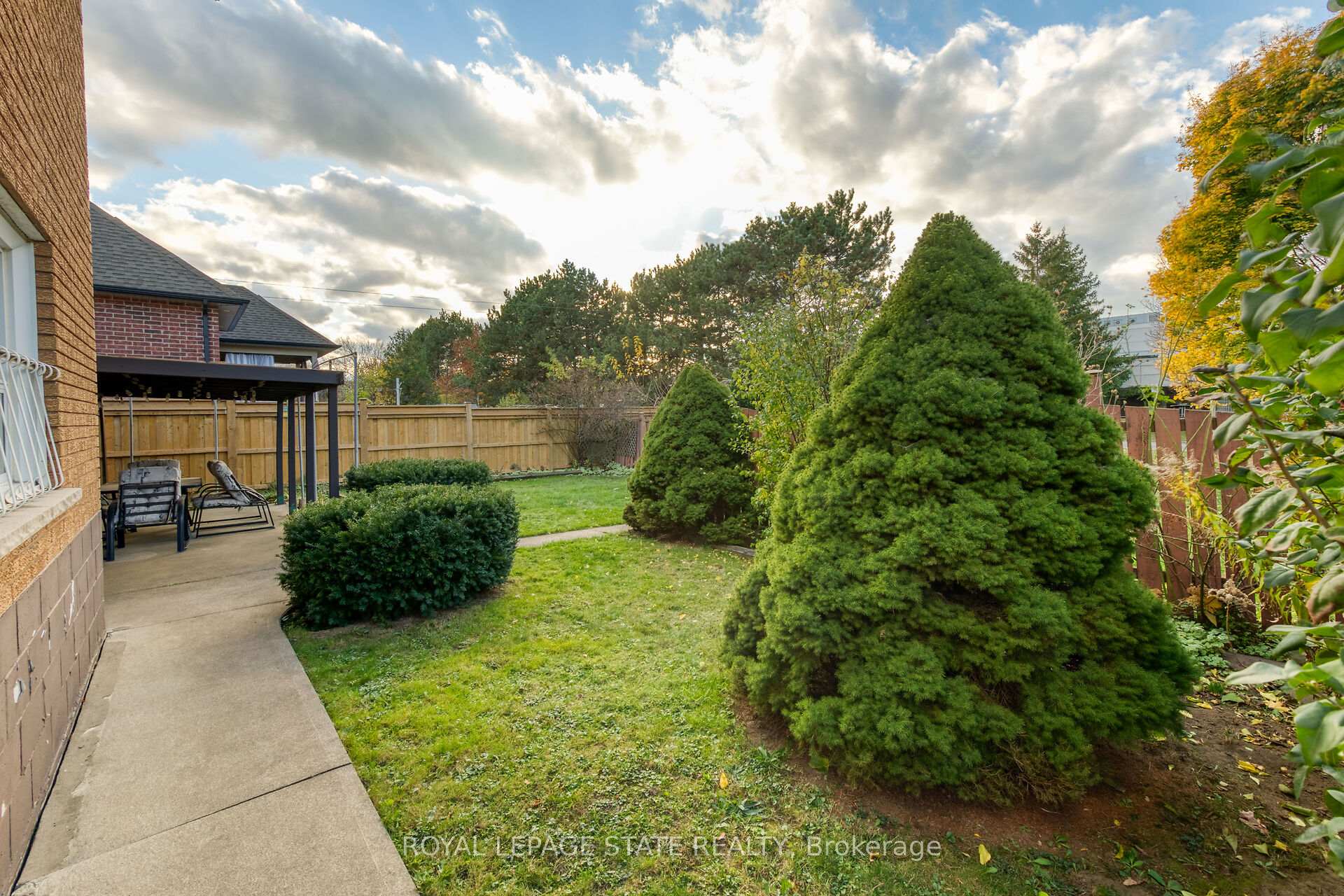 Photo 4 of 31 Owen Place, Hamilton, Greenford — HOMEH