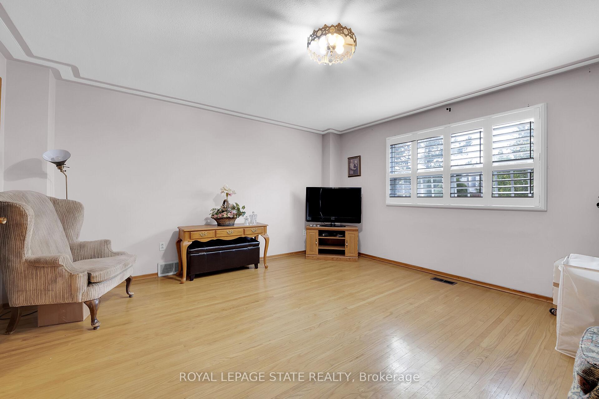 Photo 28 of 31 Owen Place, Hamilton, Greenford — HOMEH