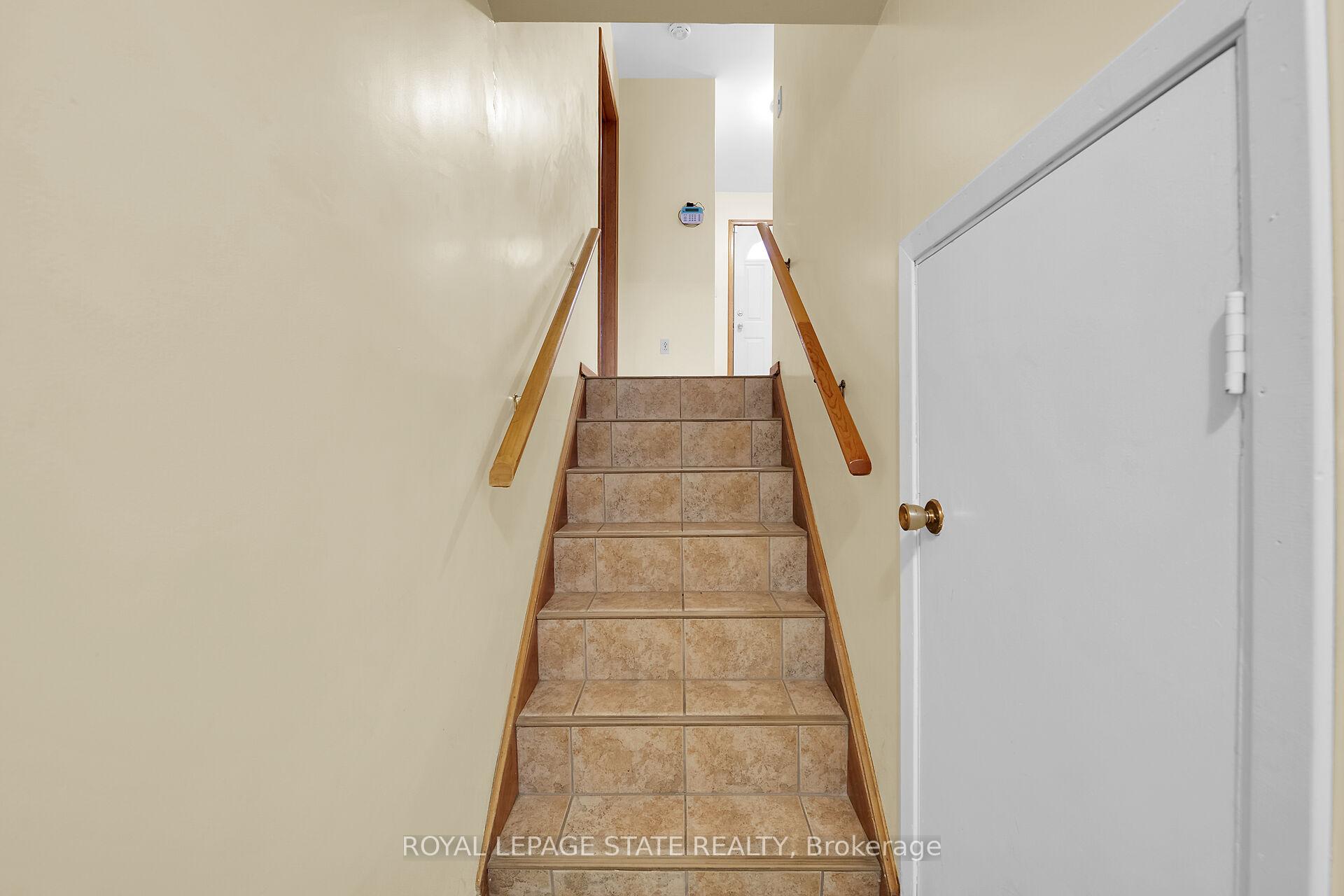 Photo 32 of 31 Owen Place, Hamilton, Greenford — HOMEH