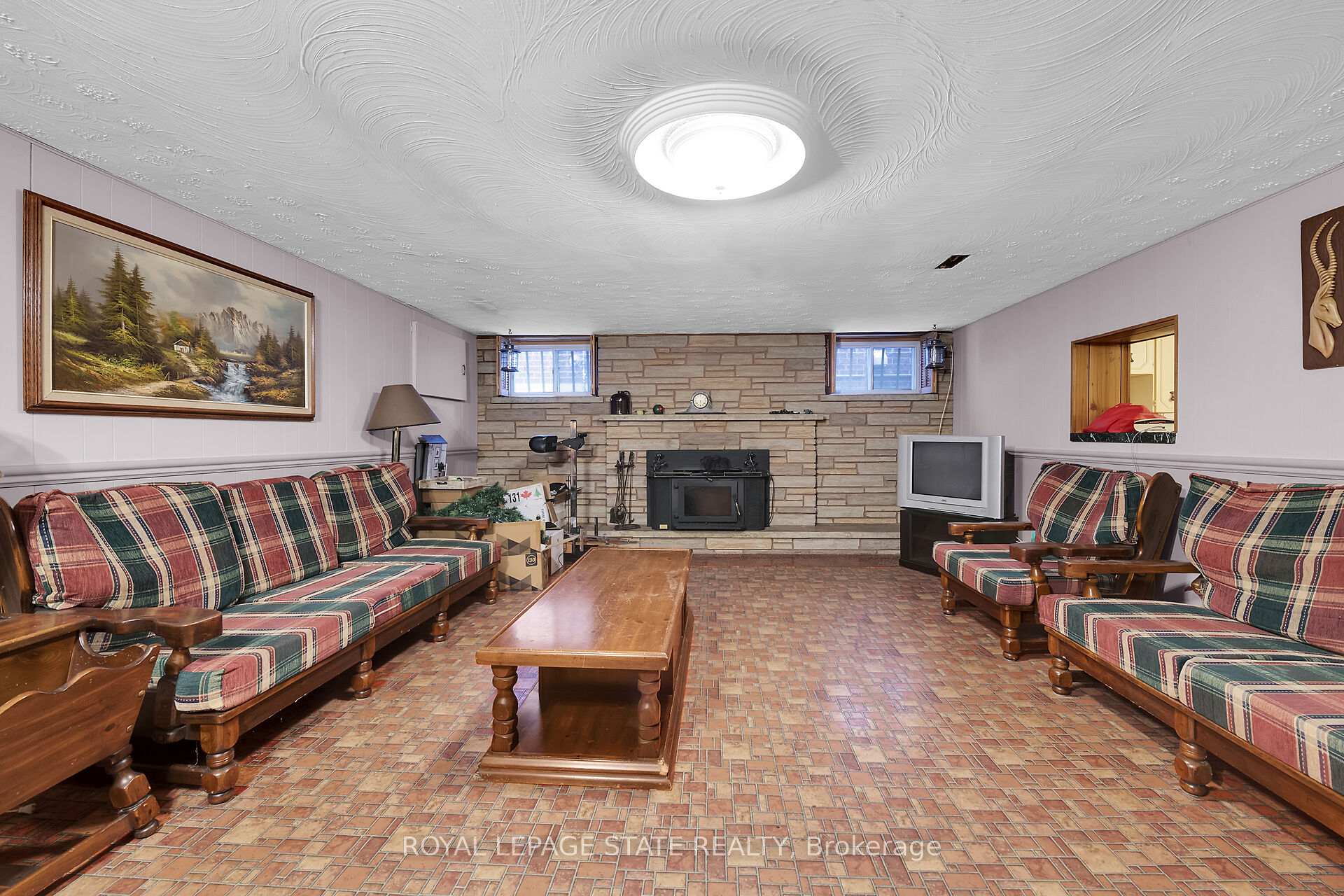 Photo 38 of 31 Owen Place, Hamilton, Greenford — HOMEH