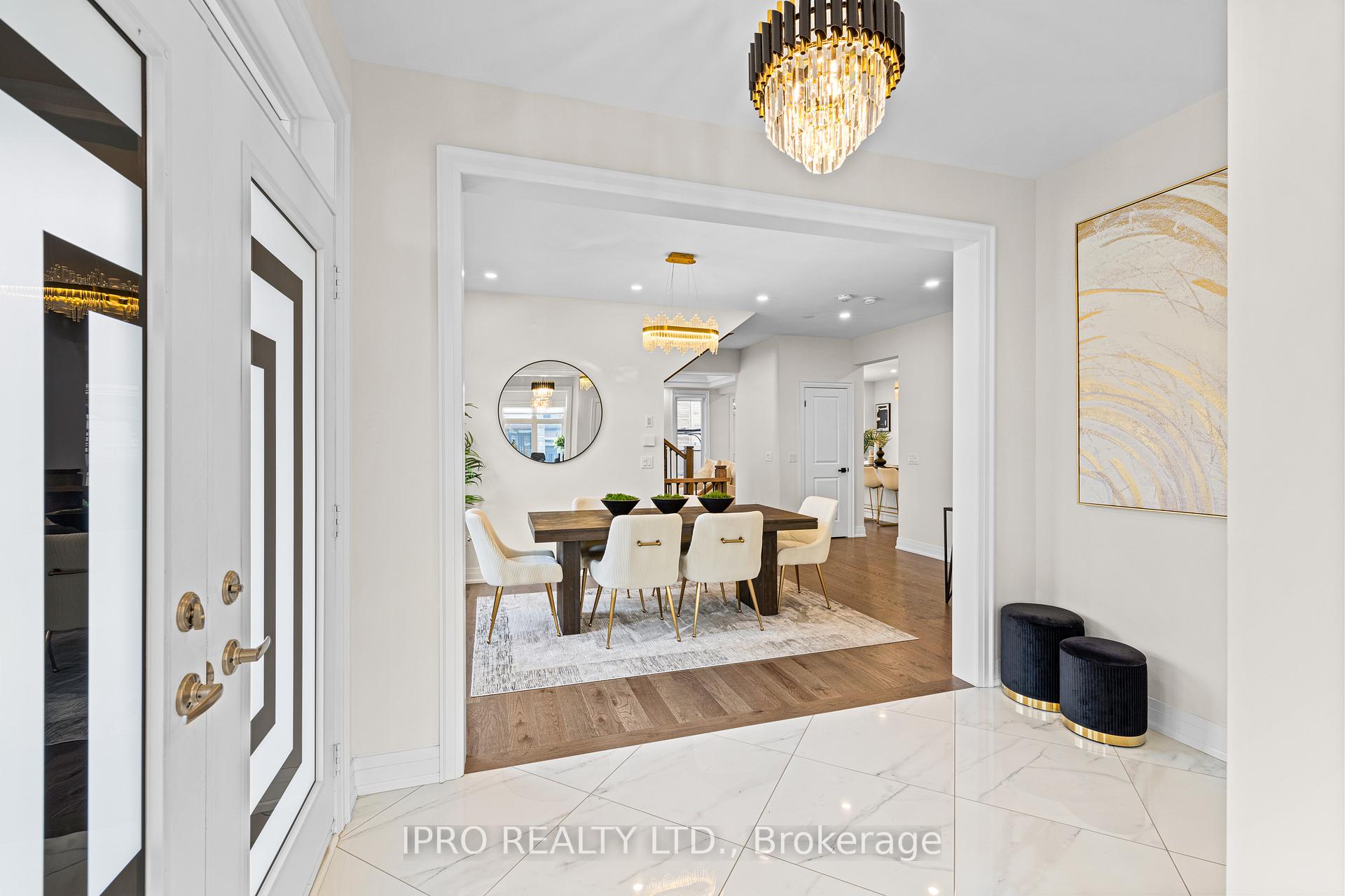 Photo 2 of 5 Cattail Crescent, Hamilton, Waterdown — HOMEH