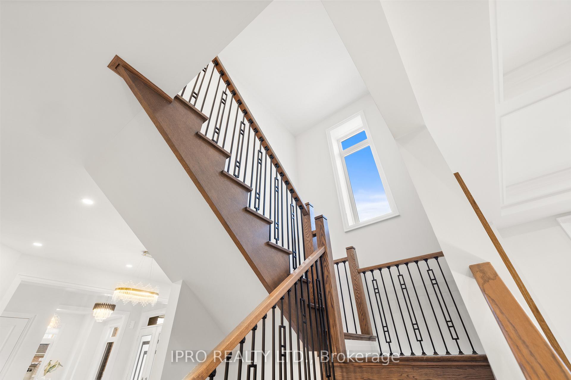 Photo 17 of 5 Cattail Crescent, Hamilton, Waterdown — HOMEH