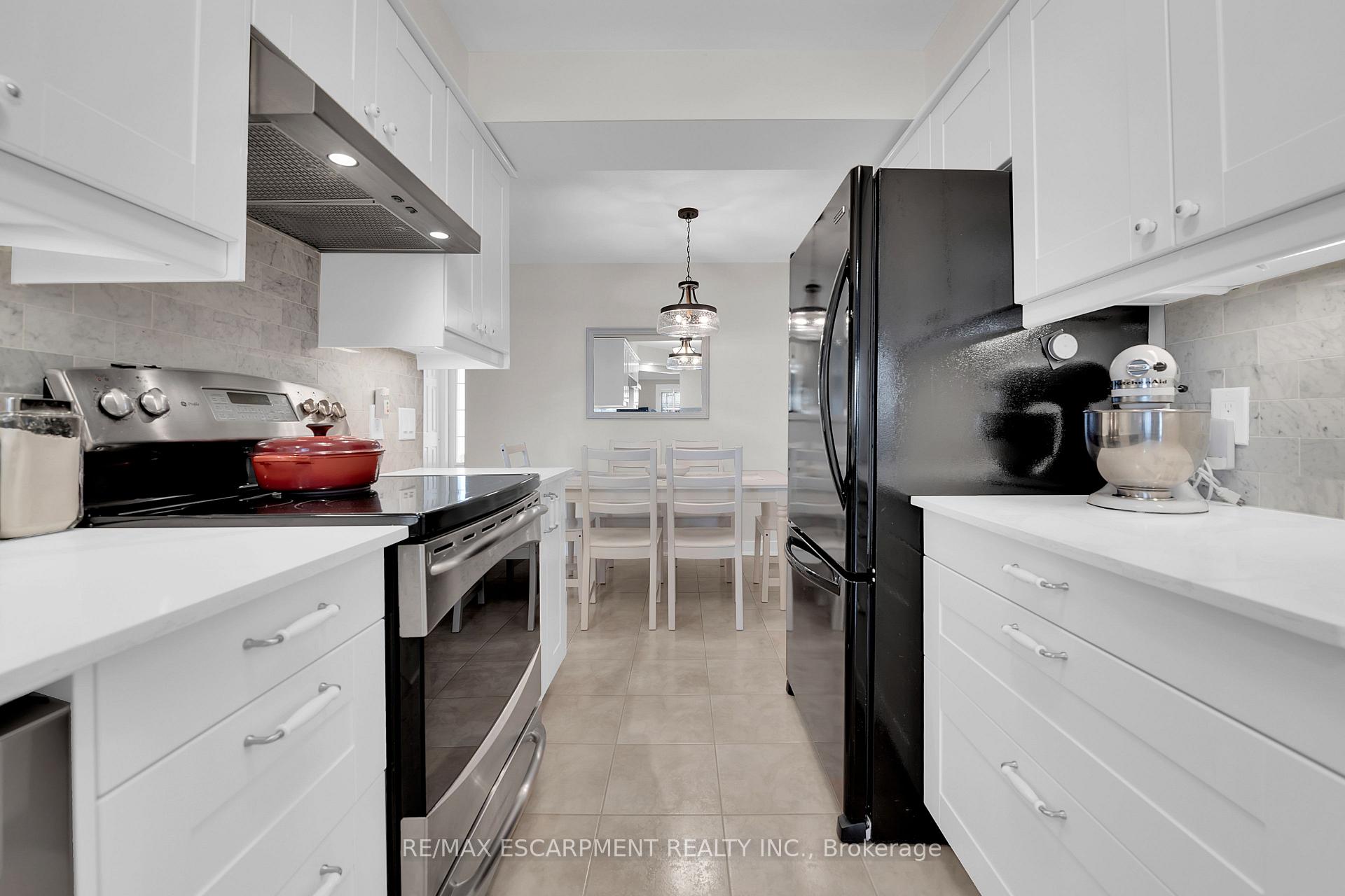 Photo 8 of Unit 13, 174 Highbury Drive, Hamilton, Stoney Creek Mountain — HOMEH