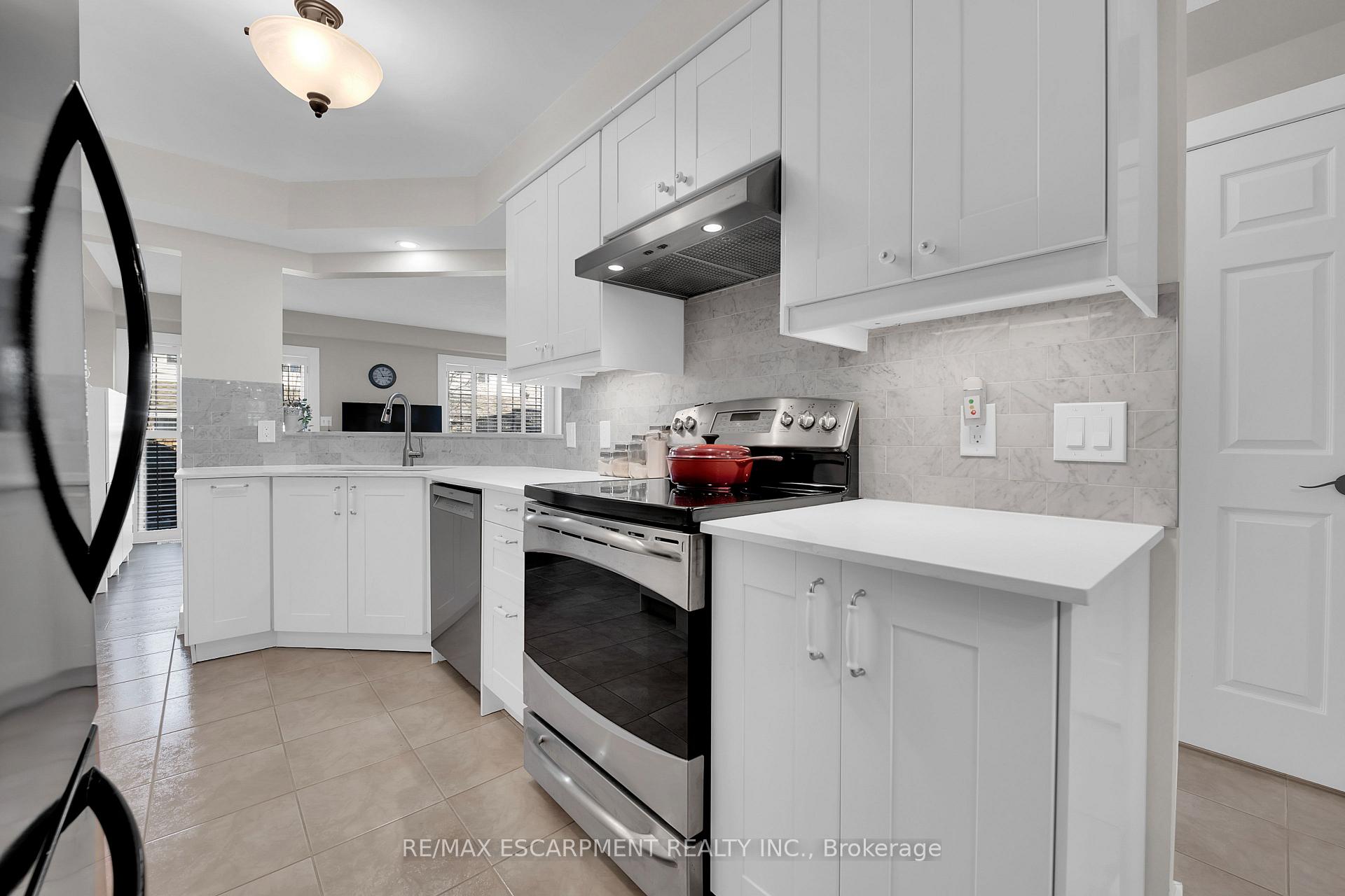 Photo 9 of Unit 13, 174 Highbury Drive, Hamilton, Stoney Creek Mountain — HOMEH