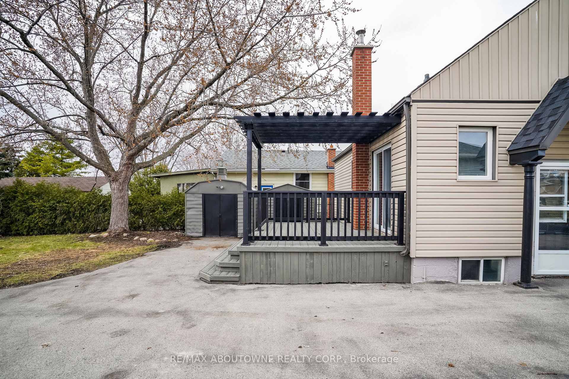 Photo 8 of 96 Mohawk Road E, Hamilton, Greeningdon — HOMEH