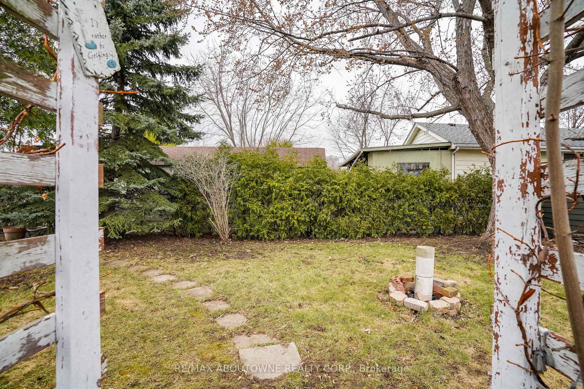 Photo 34 of 96 Mohawk Road E, Hamilton, Greeningdon — HOMEH