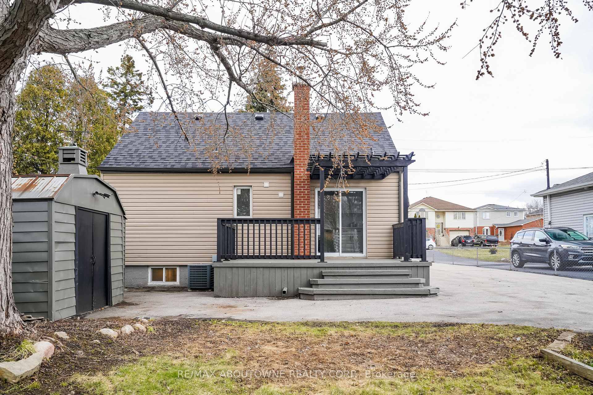 Photo 37 of 96 Mohawk Road E, Hamilton, Greeningdon — HOMEH