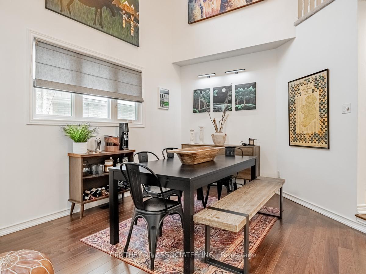 Photo 3 of 137 Cove Crescent, Hamilton, Stoney Creek — HOMEH