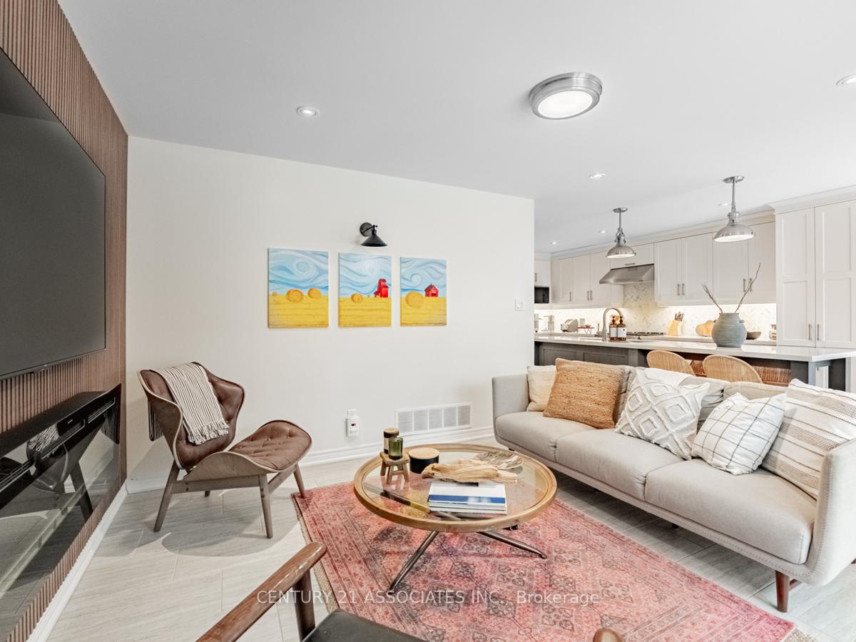 Photo 14 of 137 Cove Crescent, Hamilton, Stoney Creek — HOMEH