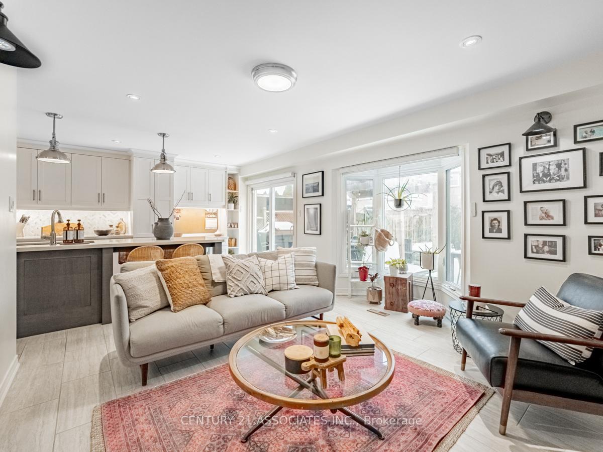 Photo 15 of 137 Cove Crescent, Hamilton, Stoney Creek — HOMEH