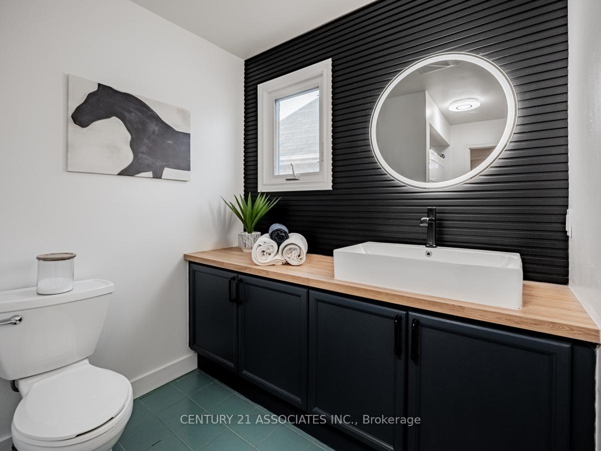 Photo 25 of 137 Cove Crescent, Hamilton, Stoney Creek — HOMEH