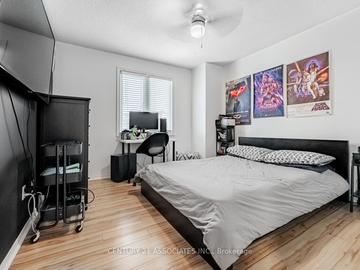 Photo 27 of 137 Cove Crescent, Hamilton, Stoney Creek — HOMEH