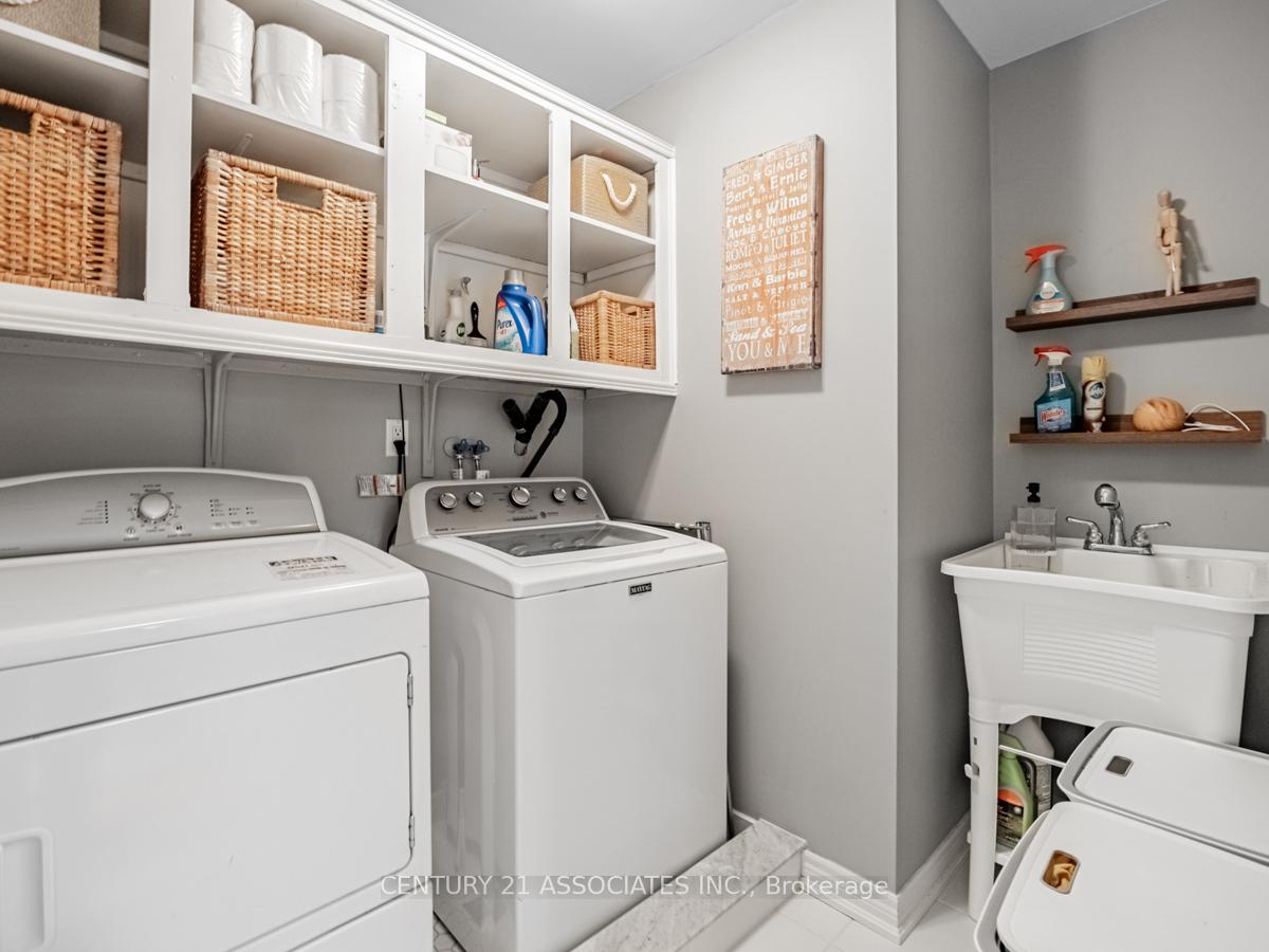 Photo 33 of 137 Cove Crescent, Hamilton, Stoney Creek — HOMEH