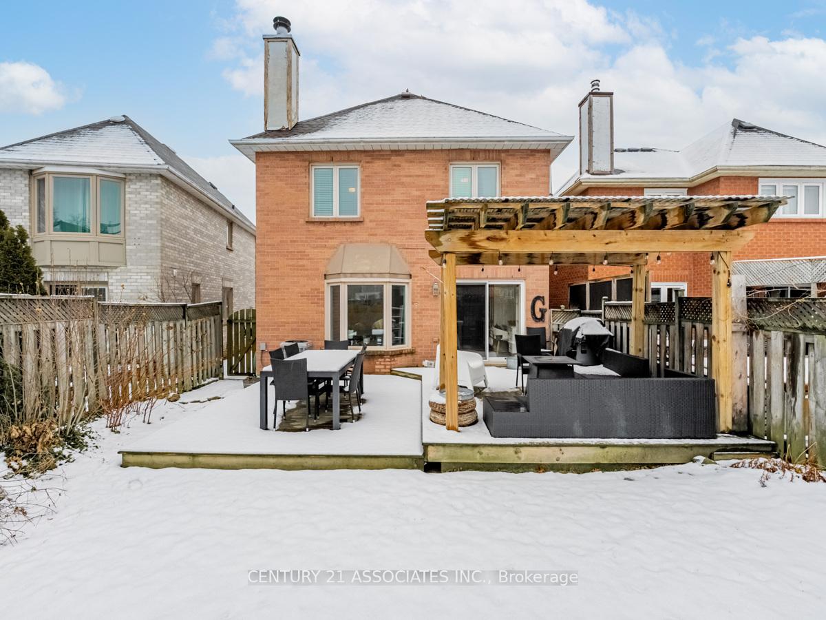 Photo 35 of 137 Cove Crescent, Hamilton, Stoney Creek — HOMEH