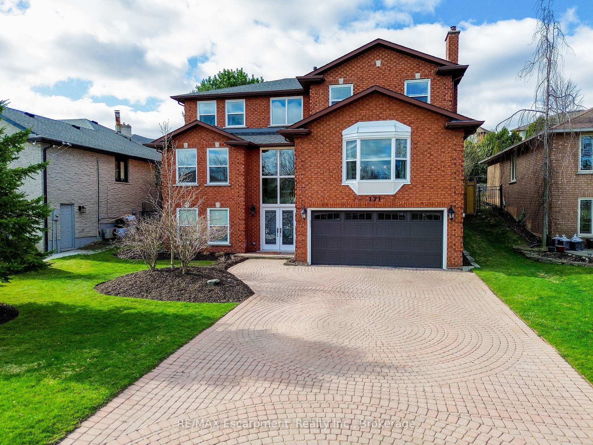 Photo 1 of 171 Bluebell Crescent, Hamilton, Ancaster — HOMEH