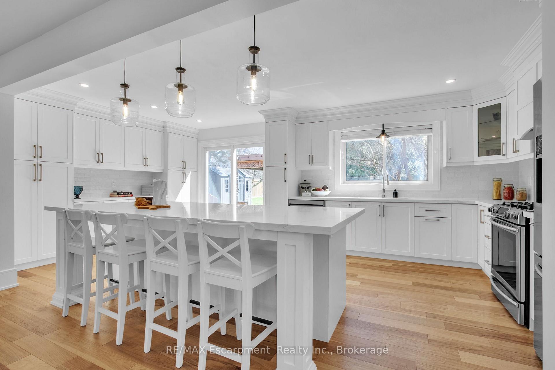 Photo 8 of 171 Bluebell Crescent, Hamilton, Ancaster — HOMEH