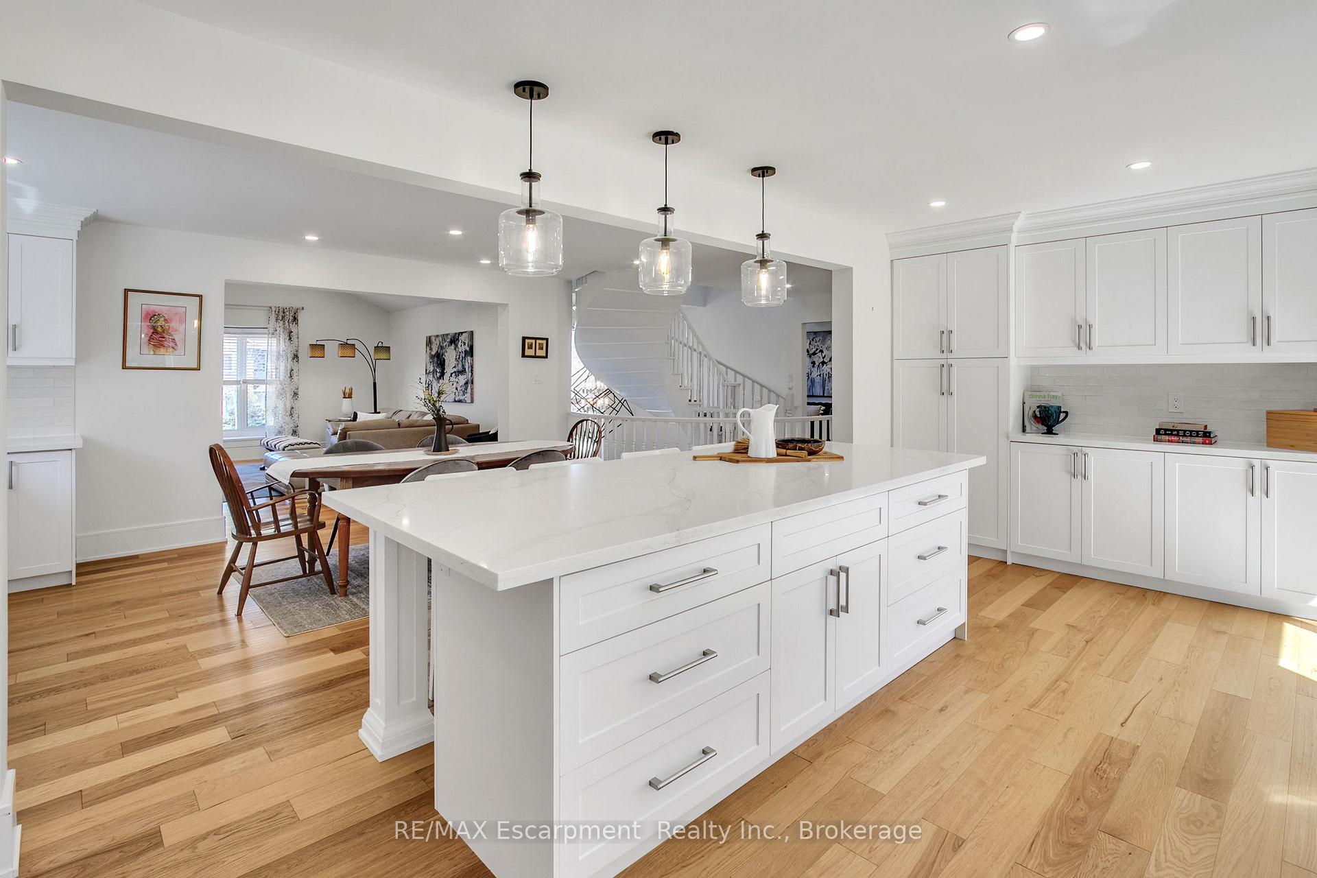 Photo 10 of 171 Bluebell Crescent, Hamilton, Ancaster — HOMEH