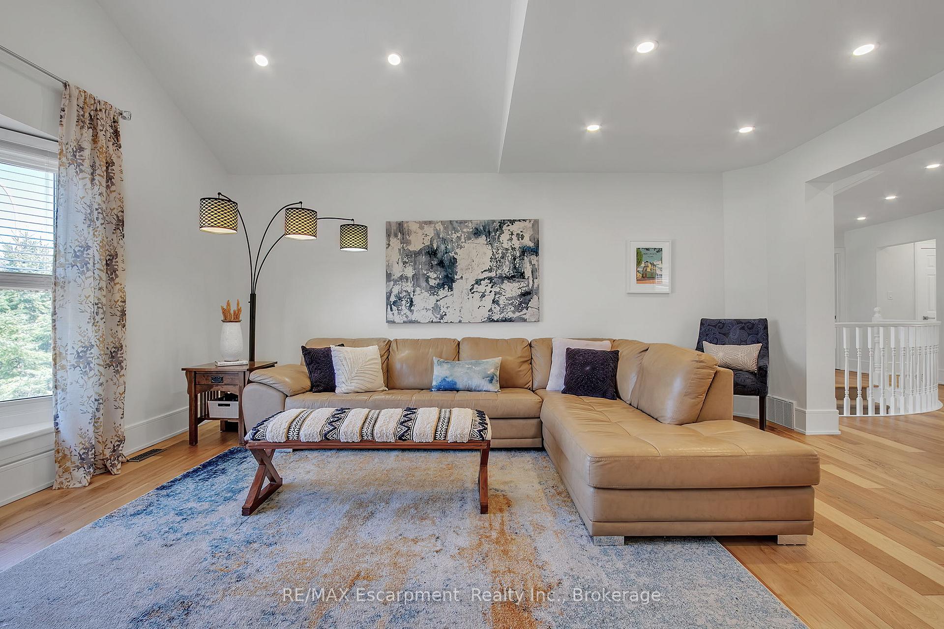 Photo 14 of 171 Bluebell Crescent, Hamilton, Ancaster — HOMEH
