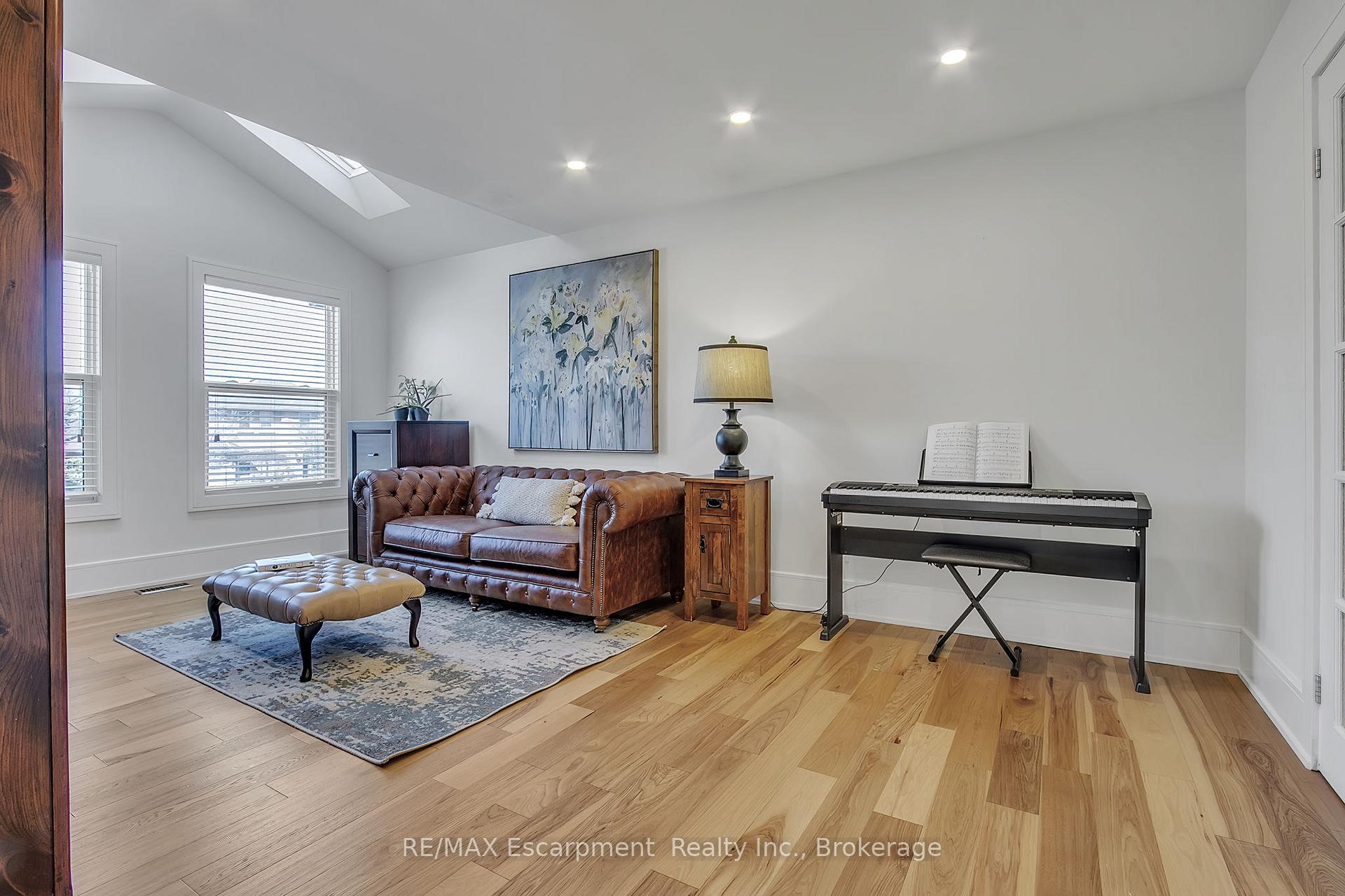 Photo 17 of 171 Bluebell Crescent, Hamilton, Ancaster — HOMEH