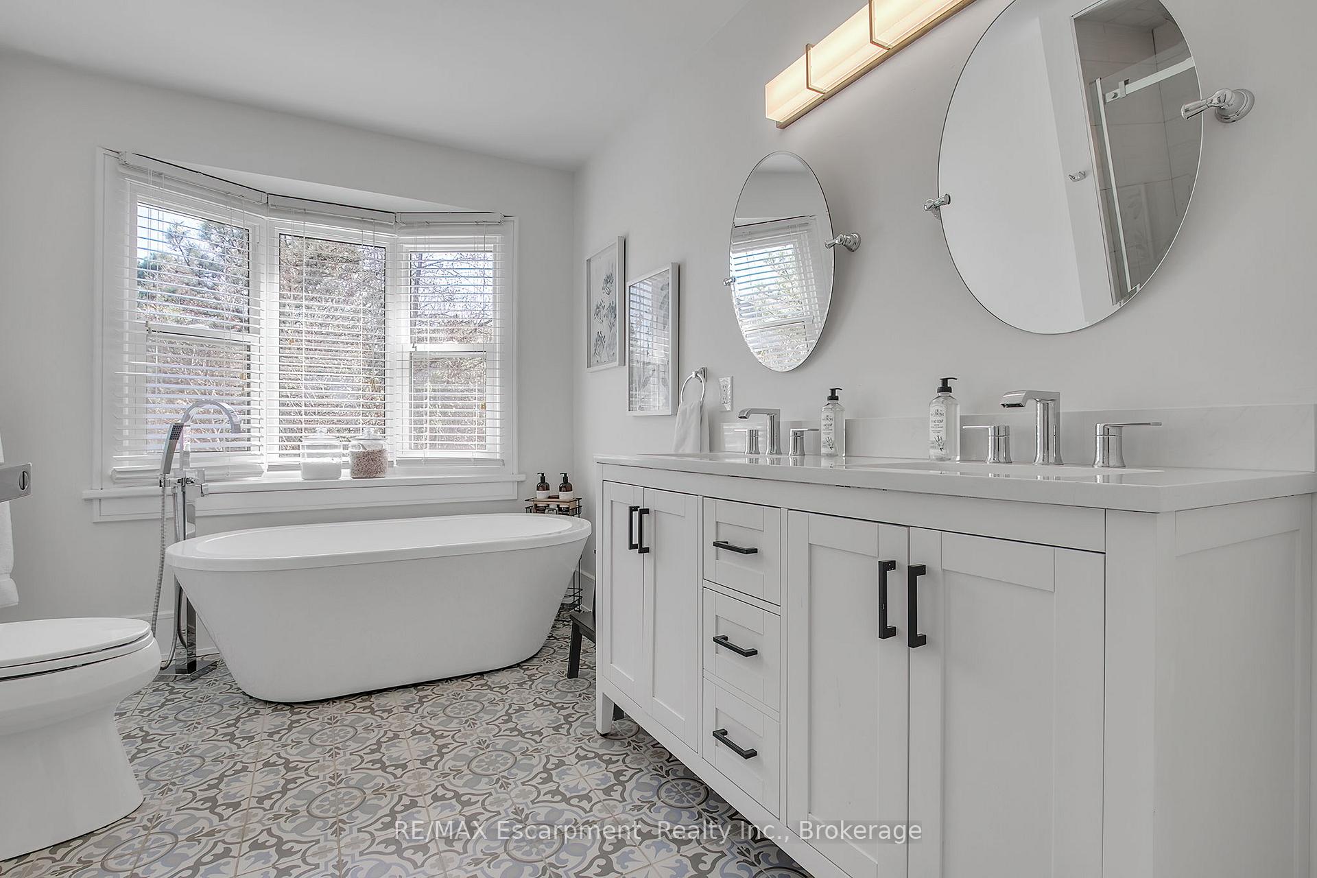 Photo 48 of 171 Bluebell Crescent, Hamilton, Ancaster — HOMEH