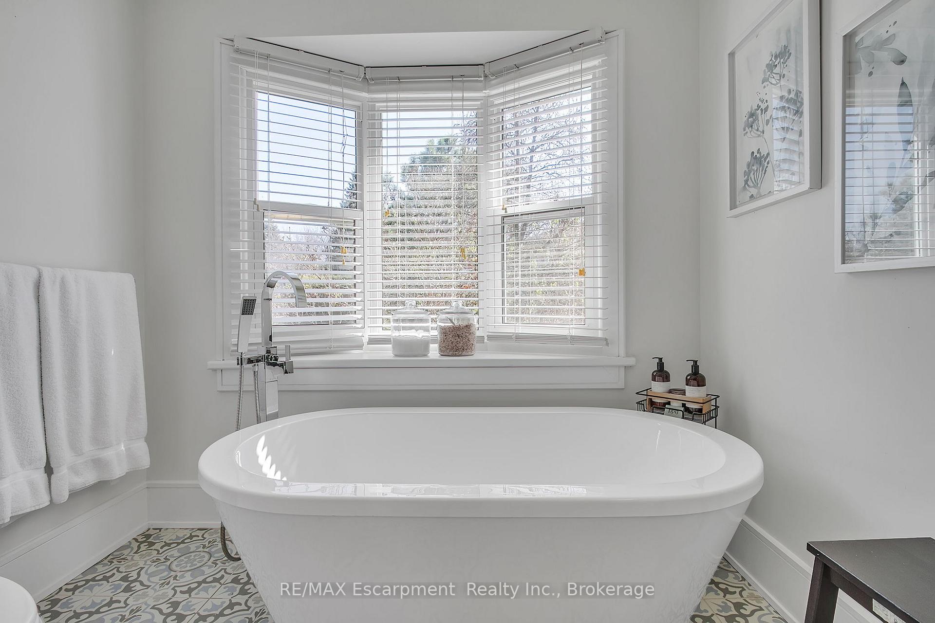 Photo 49 of 171 Bluebell Crescent, Hamilton, Ancaster — HOMEH