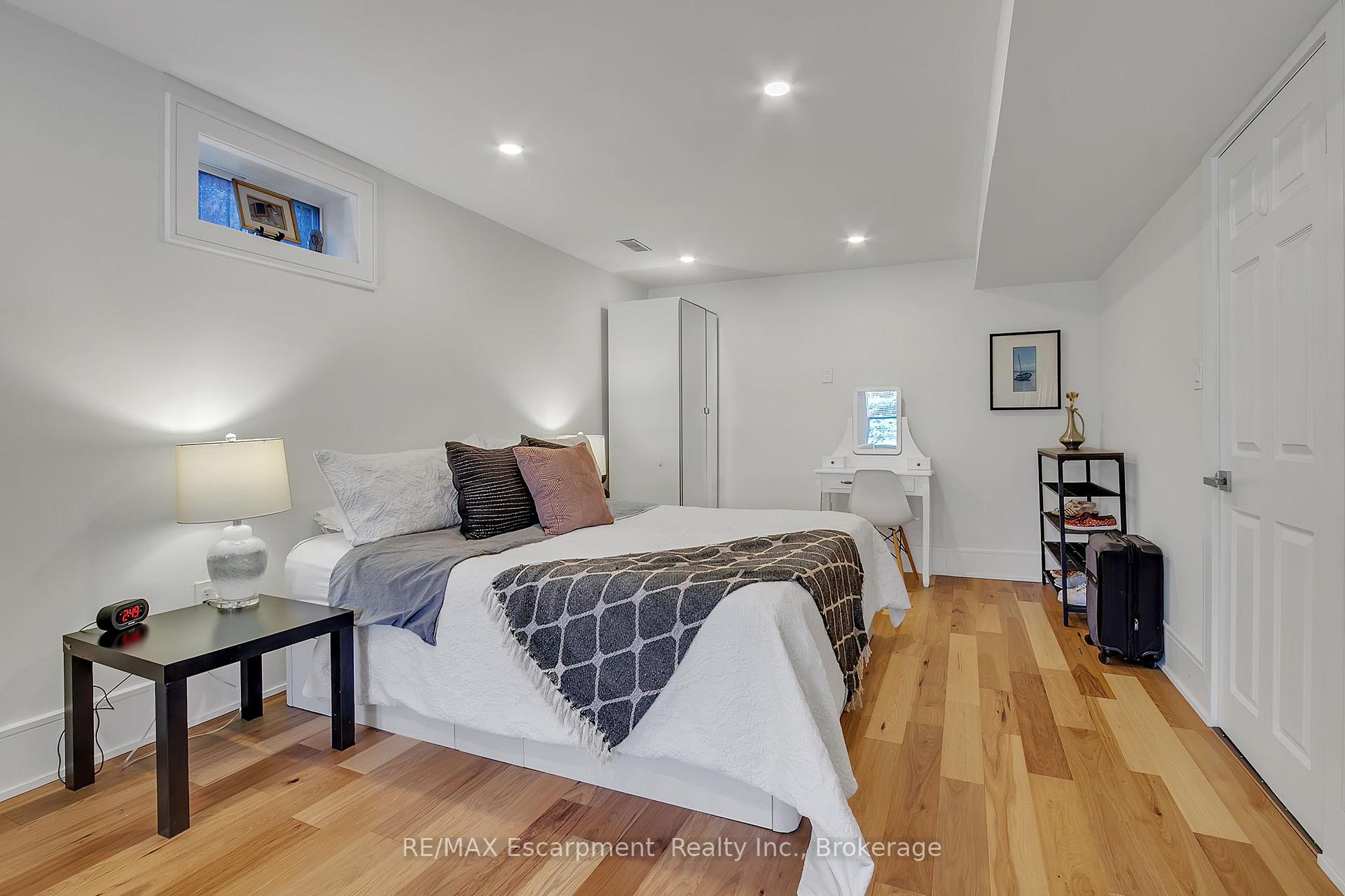 Photo 38 of 171 Bluebell Crescent, Hamilton, Ancaster — HOMEH