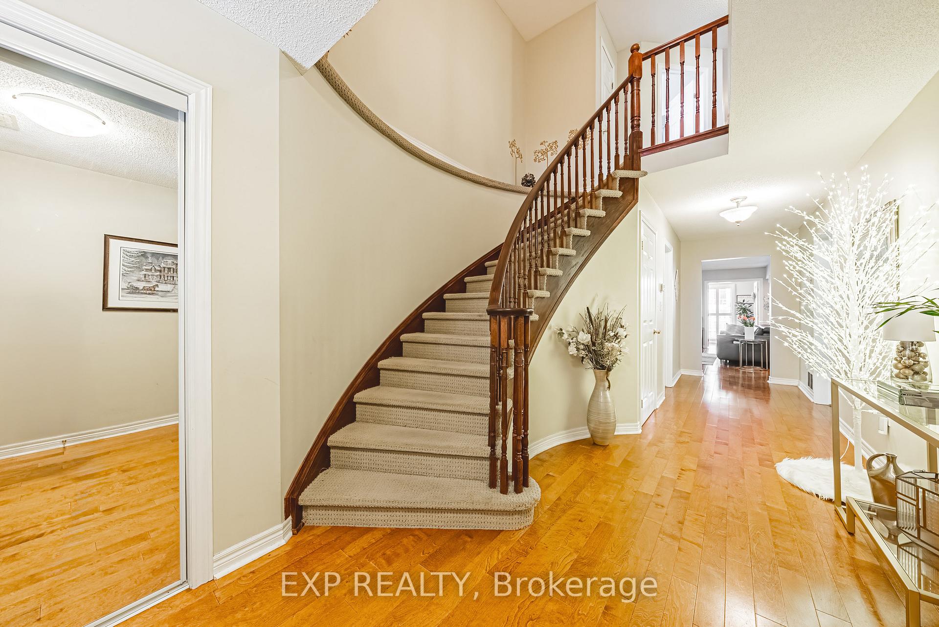 Photo 4 of Unit 15, 25 Hamilton Street, Hamilton, Waterdown — HOMEH