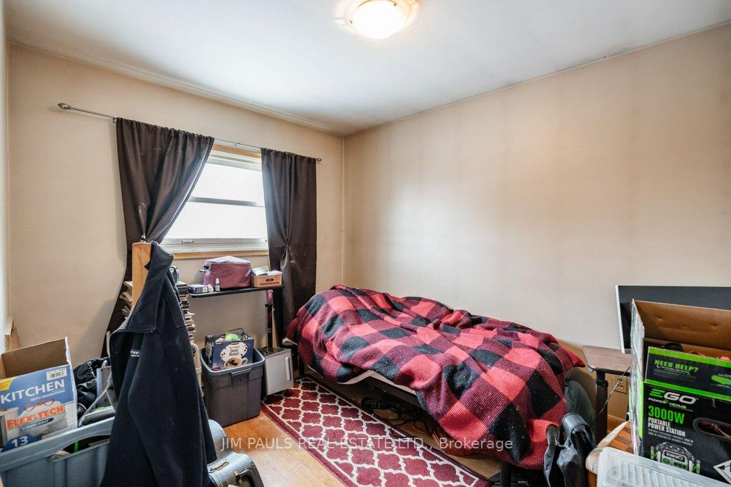 Photo 13 of 969 Mohawk Road E, Hamilton, Huntington — HOMEH