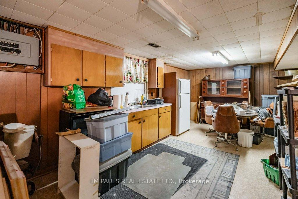 Photo 15 of 969 Mohawk Road E, Hamilton, Huntington — HOMEH