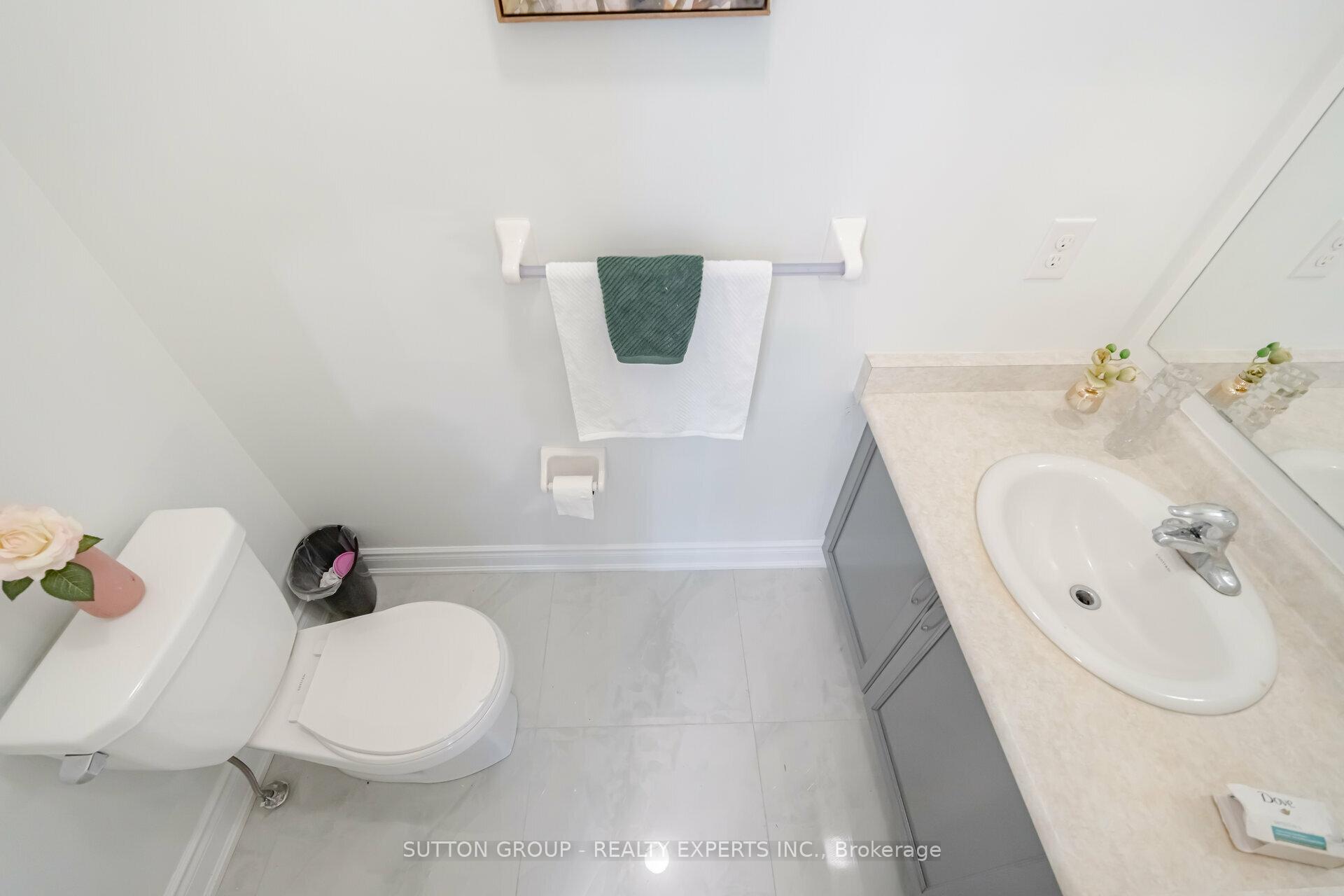 Photo 11 of 8 Decorso Drive, Brampton, Bram East — HOMEH
