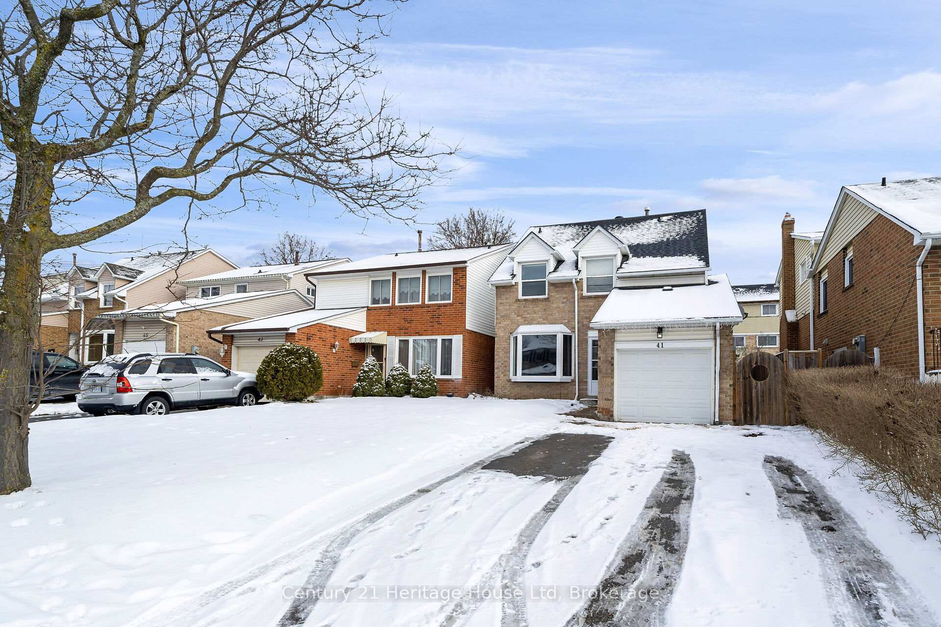 Photo 2 of 41 Royal Palm Drive, Brampton, Heart Lake East — HOMEH