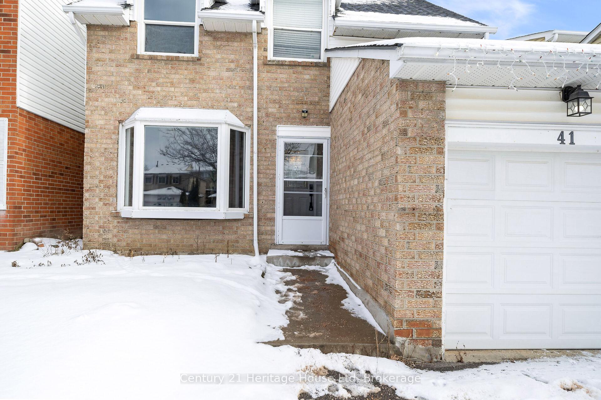 Photo 3 of 41 Royal Palm Drive, Brampton, Heart Lake East — HOMEH