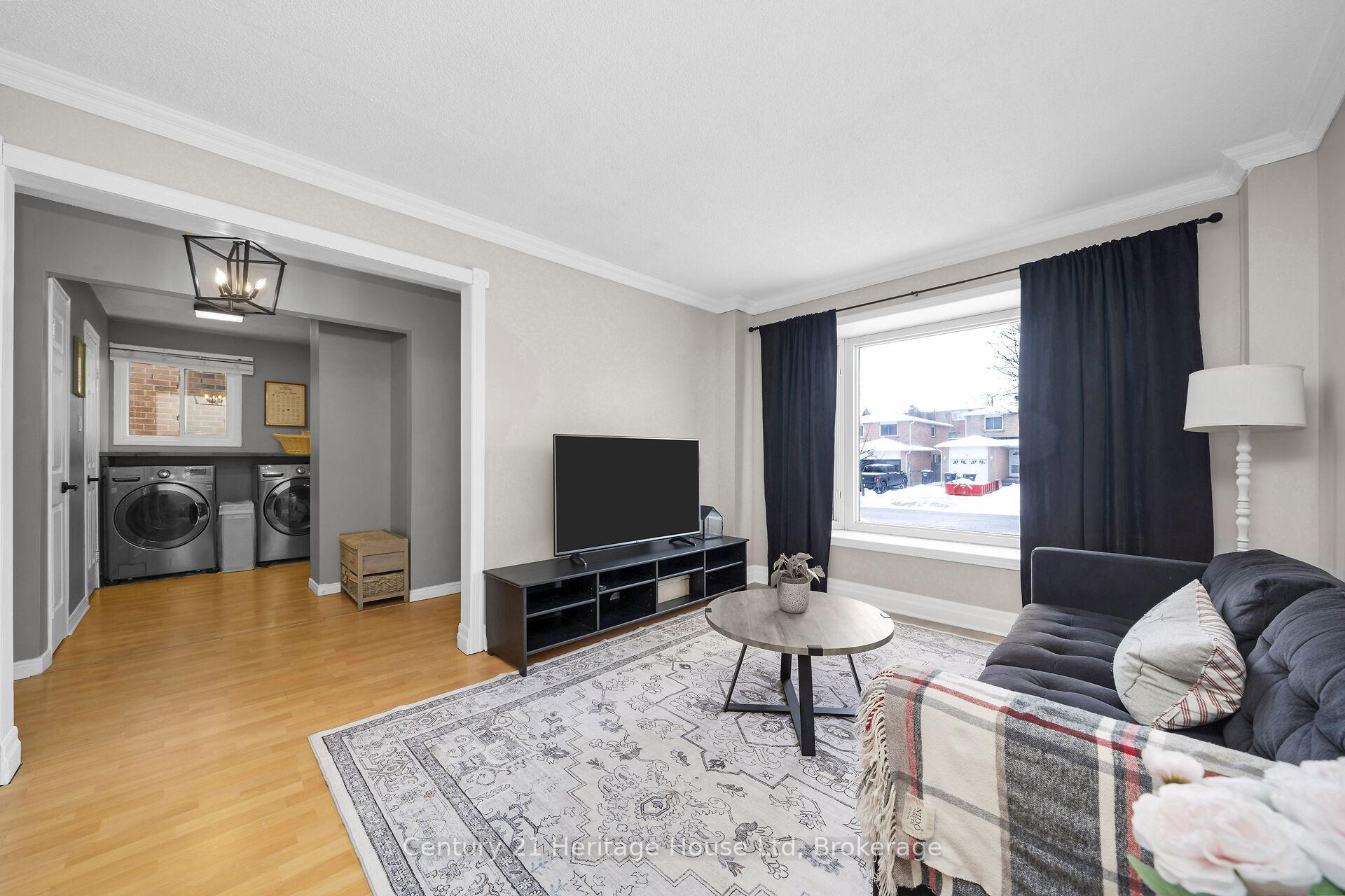 Photo 7 of 41 Royal Palm Drive, Brampton, Heart Lake East — HOMEH