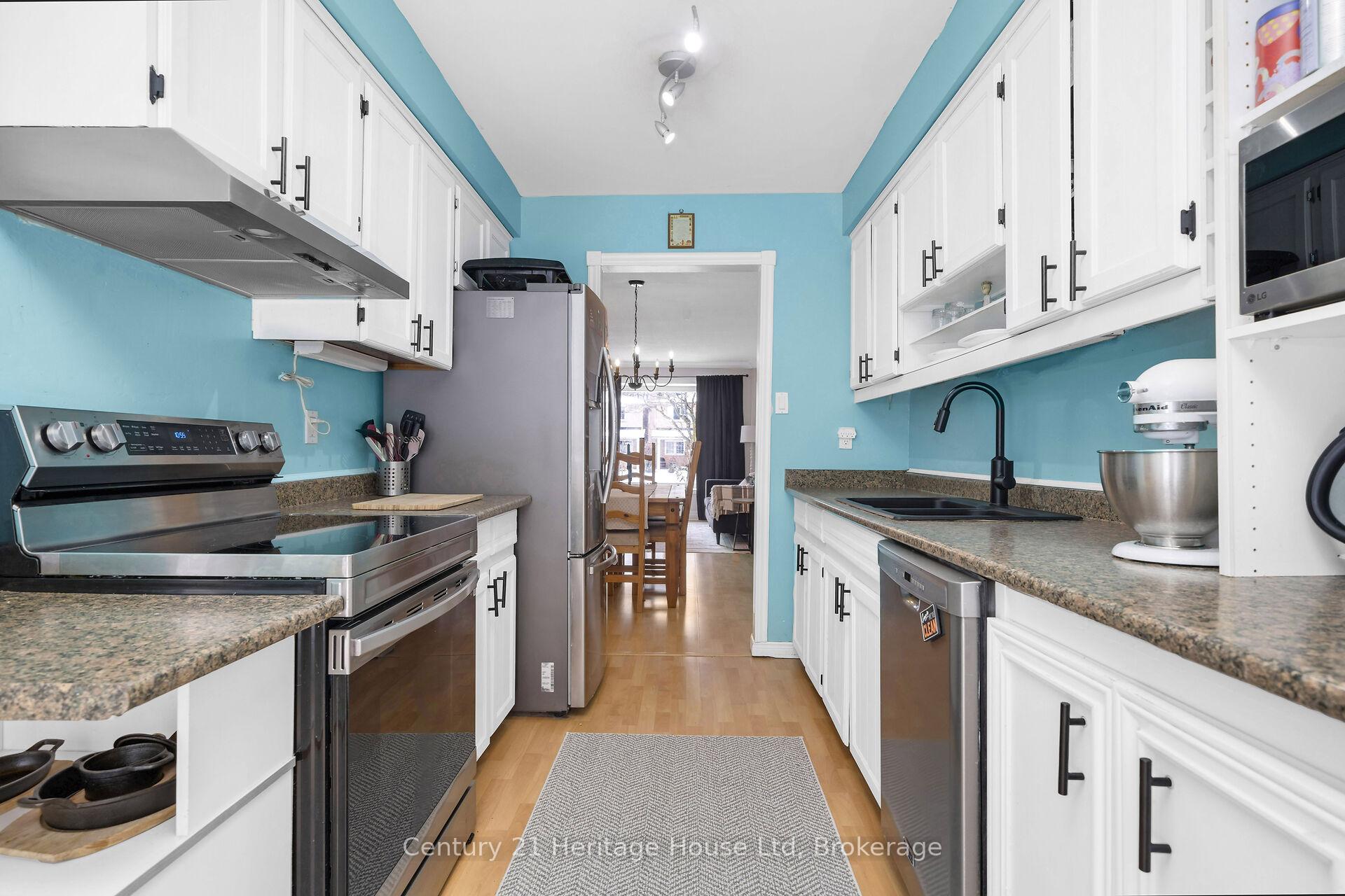 Photo 16 of 41 Royal Palm Drive, Brampton, Heart Lake East — HOMEH