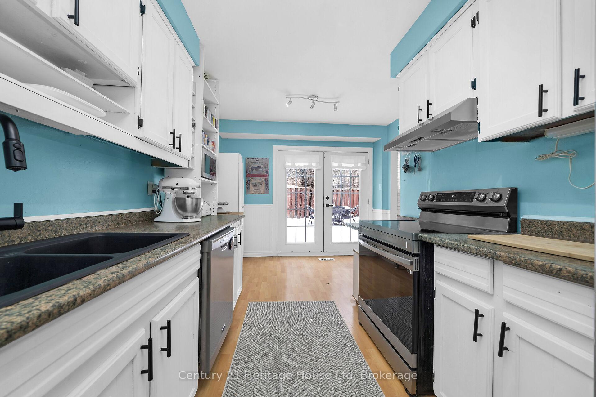 Photo 17 of 41 Royal Palm Drive, Brampton, Heart Lake East — HOMEH