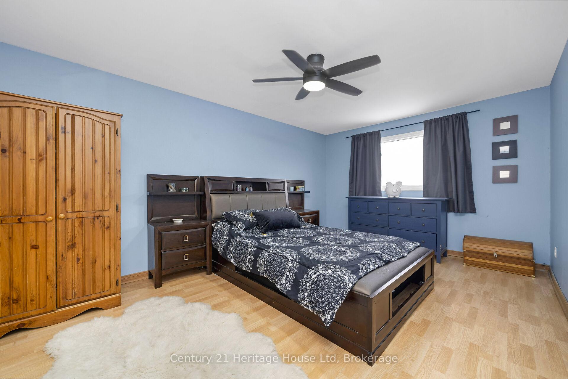 Photo 21 of 41 Royal Palm Drive, Brampton, Heart Lake East — HOMEH