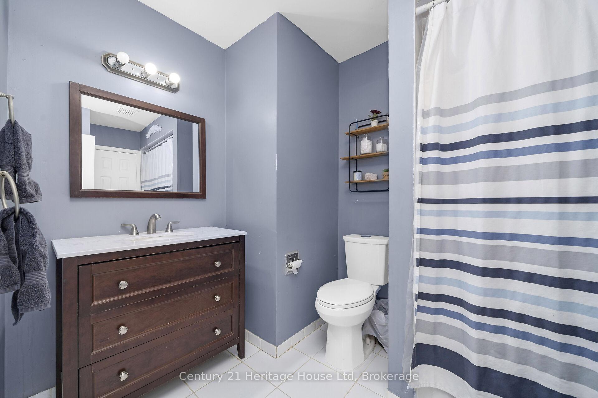 Photo 25 of 41 Royal Palm Drive, Brampton, Heart Lake East — HOMEH