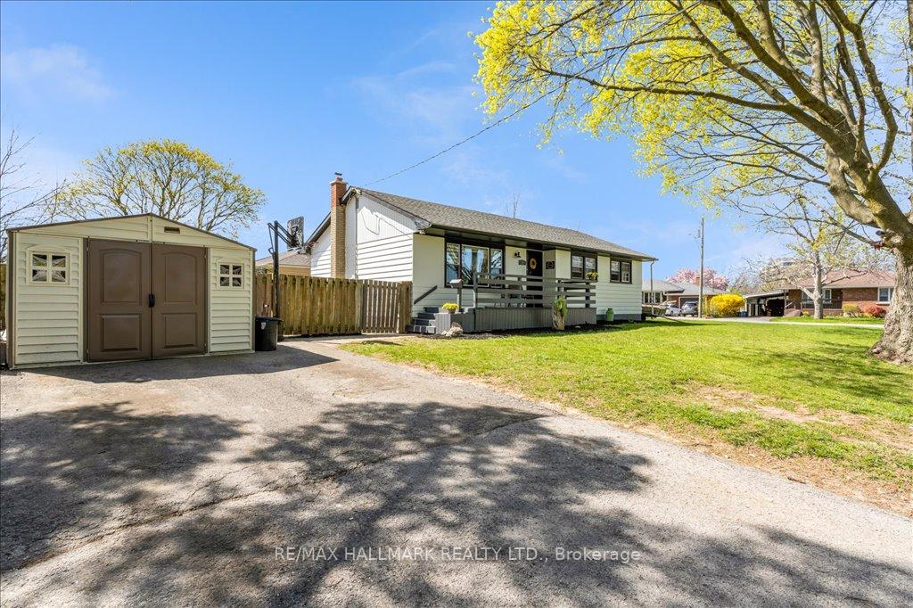 Photo 2 of 10 Cayuga Street, St. Catharines, Haig — HOMEH