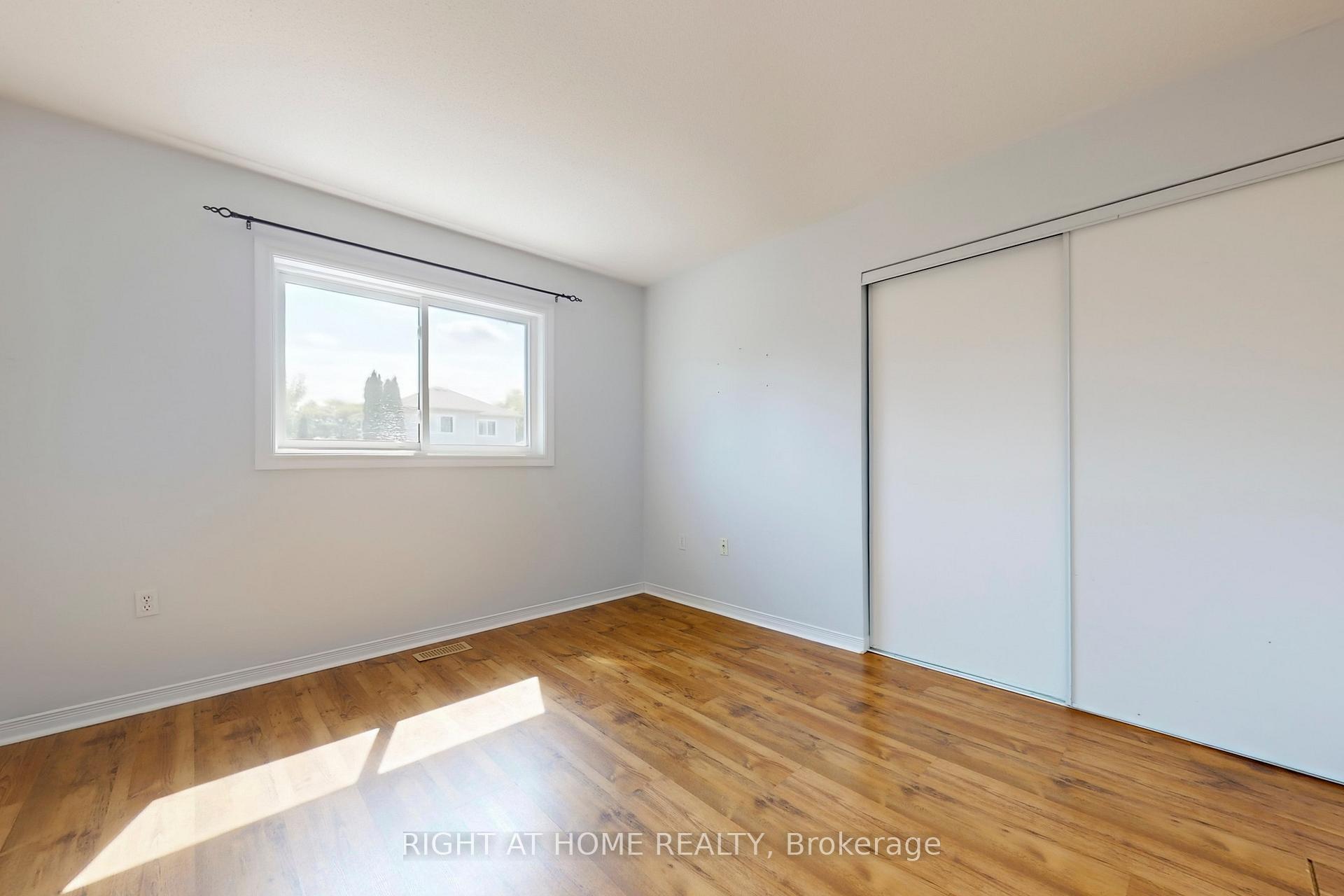 Photo 13 of 9 Ward Drive, Barrie, Painswick South — HOMEH